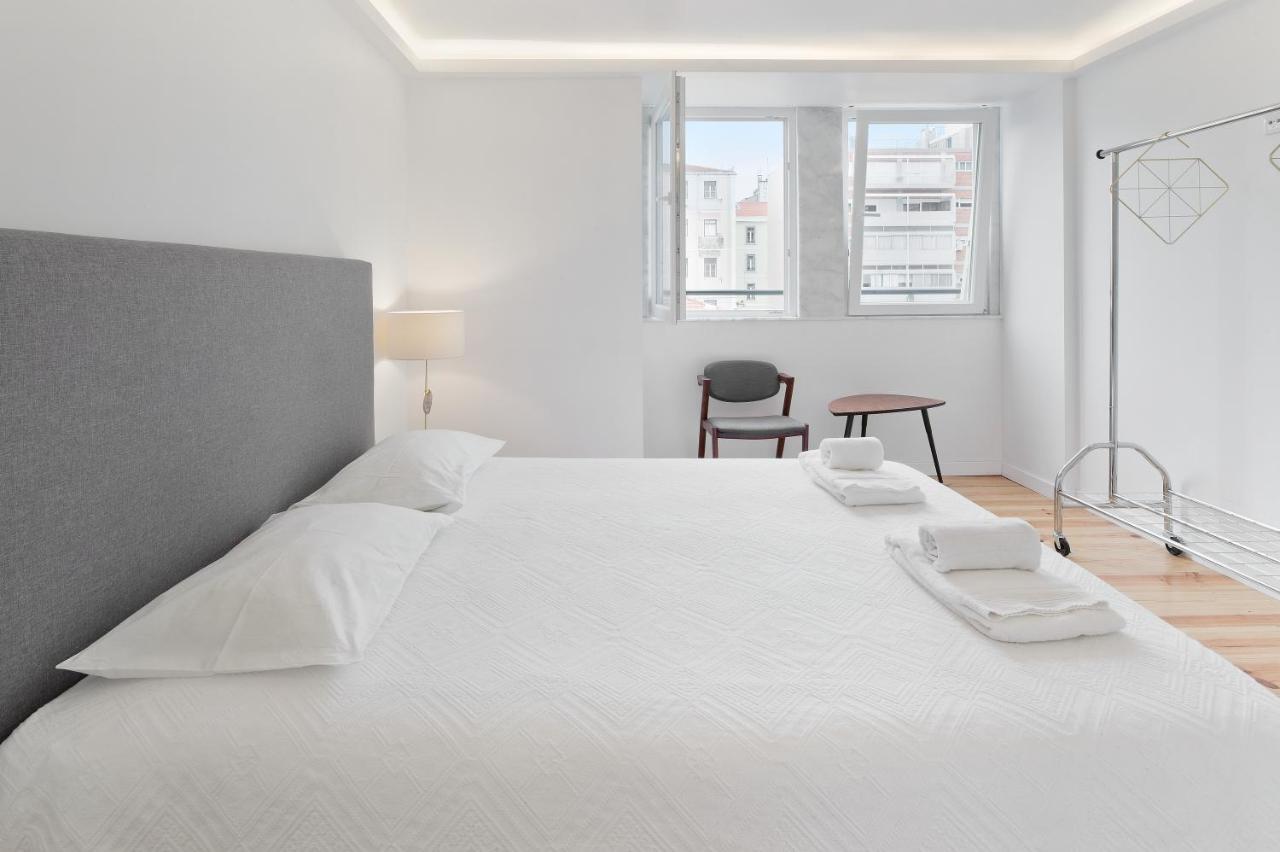 Room With Private Bathroom -Alcantara Lisbon Exterior photo